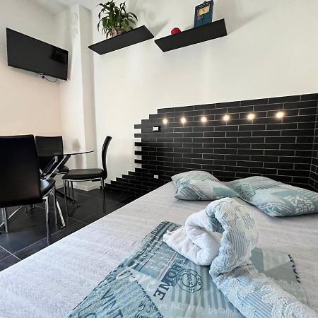 Blaxej, Nel Cuore Di Verona, Moderno Ed Elegante, 4 Posti Letto, Wi-Fi, Self Check In Daire Dış mekan fotoğraf