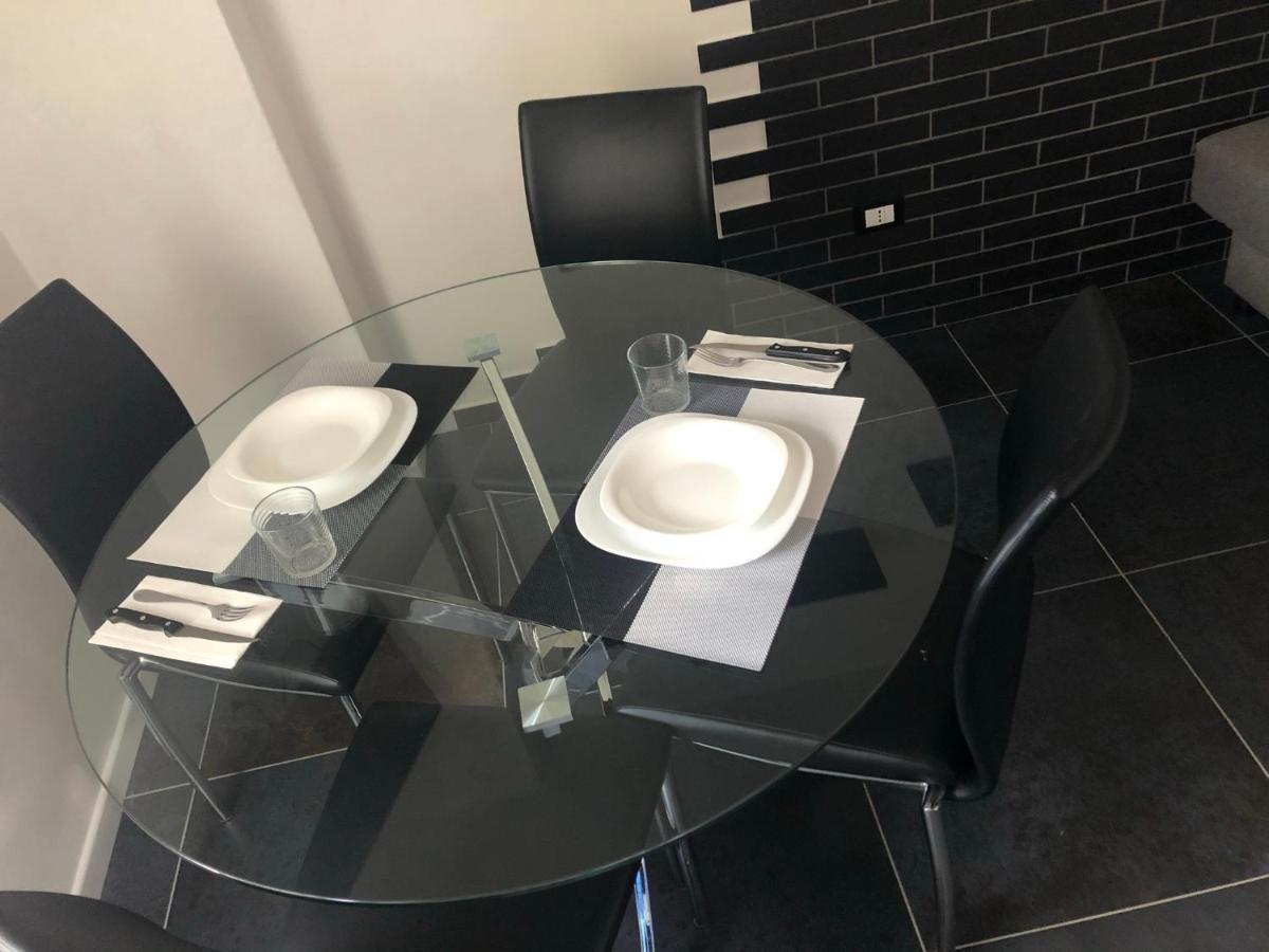Blaxej, Nel Cuore Di Verona, Moderno Ed Elegante, 4 Posti Letto, Wi-Fi, Self Check In Daire Dış mekan fotoğraf