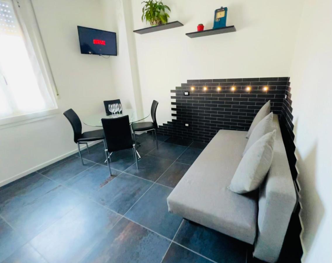 Blaxej, Nel Cuore Di Verona, Moderno Ed Elegante, 4 Posti Letto, Wi-Fi, Self Check In Daire Dış mekan fotoğraf
